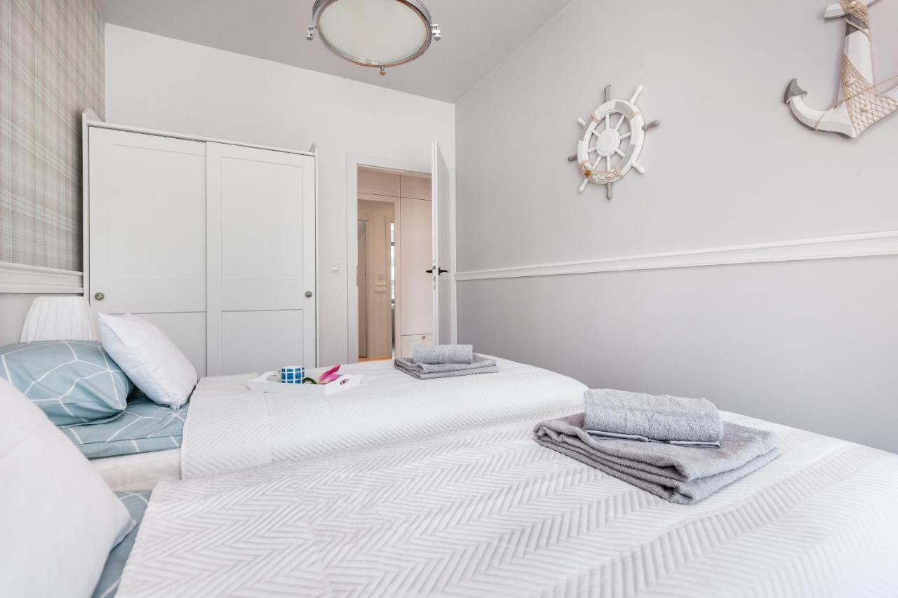 Plac Unii Aquamarine Premium Apartment グディニャ エクステリア 写真